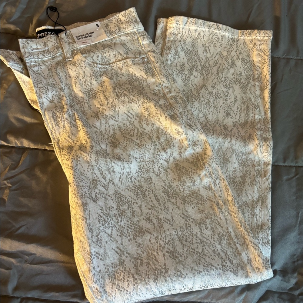Animal print ankle pant